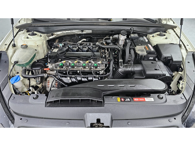 Kia K5 2.0LPI STANDARD autogeorge.com - автомобили, коли, обяви за нови и употребявани 5