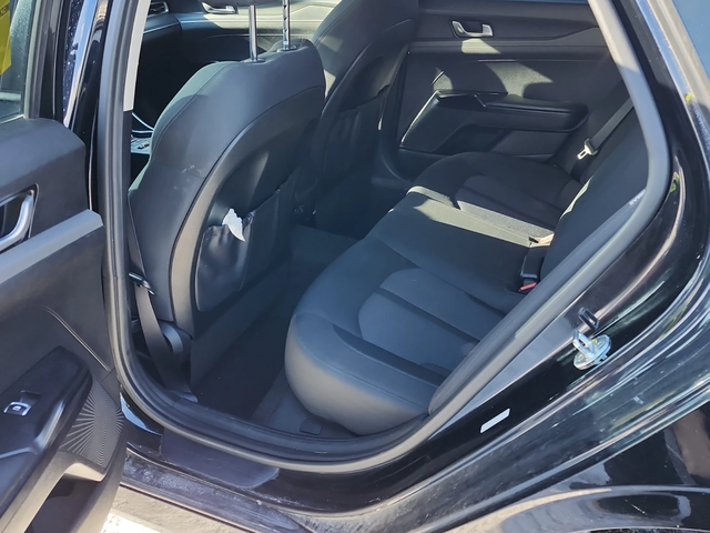 Kia K5 1.6 LX - автомобили, коли, обяви за нови и употребявани 6