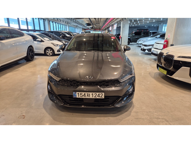 KIA K5 - автомобили, коли, обяви за нови и употребявани 1