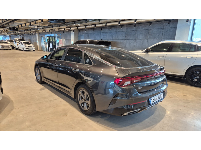 KIA K5 - автомобили, коли, обяви за нови и употребявани 6