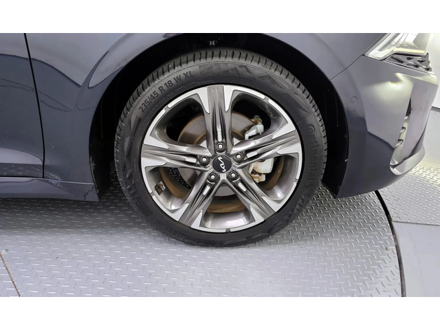 Kia K5 2023 - автомобили, коли, обяви за нови и употребявани 4