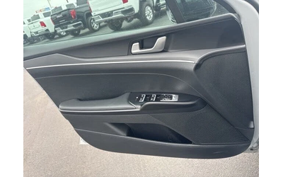 Kia K5 - автомобили, коли, обяви за нови и употребявани 14