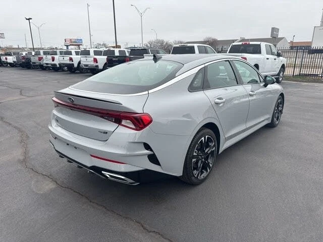 Kia K5 - автомобили, коли, обяви за нови и употребявани 3