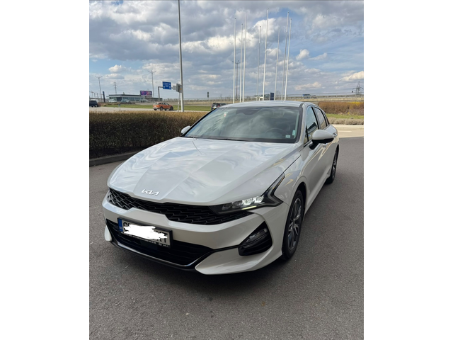KIA K5 - автомобили, коли, обяви за нови и употребявани 0