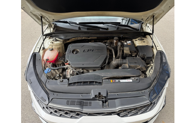 KIA K5 - автомобили, коли, обяви за нови и употребявани 10