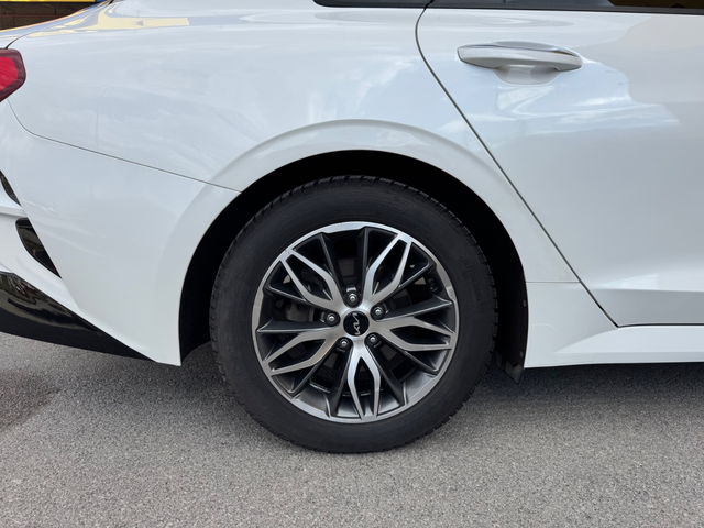 KIA K5 - автомобили, коли, обяви за нови и употребявани 13