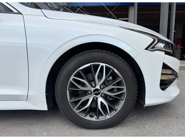 KIA K5 - автомобили, коли, обяви за нови и употребявани 14