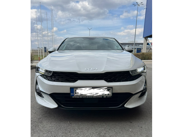 KIA K5 - автомобили, коли, обяви за нови и употребявани 1