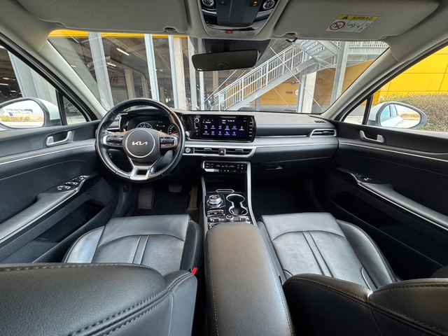 KIA K5 - автомобили, коли, обяви за нови и употребявани 6