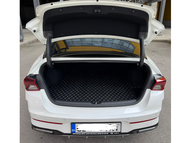 KIA K5 - автомобили, коли, обяви за нови и употребявани 9
