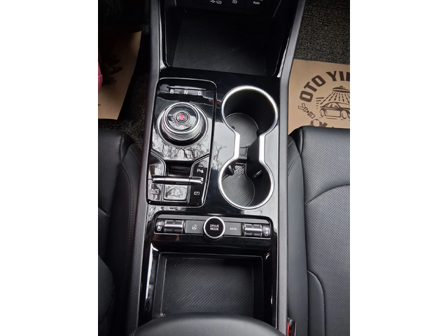 Kia K5 LPG * НАЛИЧНА* ДЖОЙСТИК * ДИГИТАЛНО ТАБЛО* - автомобили, коли, обяви за нови и употребявани 12
