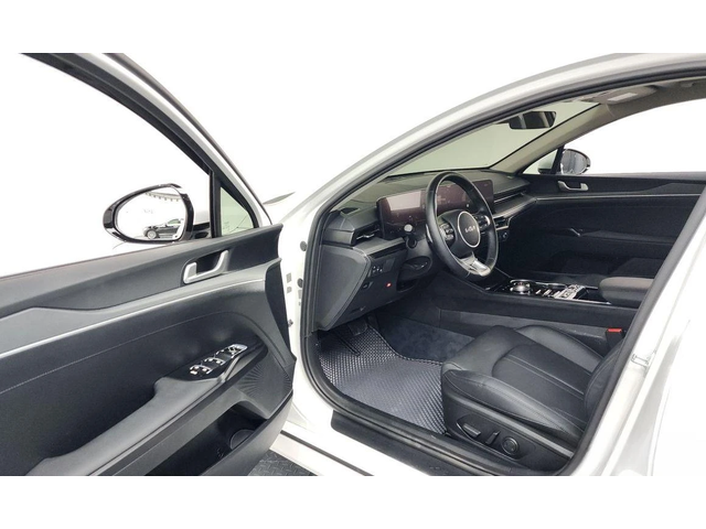 Kia K5 2.0 LPi Prestige * НАЙ-ДОБРА ЦЕНА В БЪЛГАРИЯ* - автомобили, коли, обяви за нови и употребявани 9