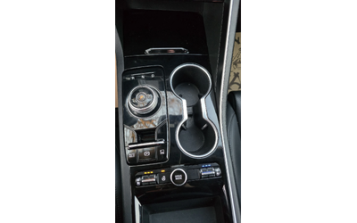 Kia K5 LPG * HАЛИЧНА* ДЖОЙСТИК * ТРЕНДИ - автомобили, коли, обяви за нови и употребявани 9