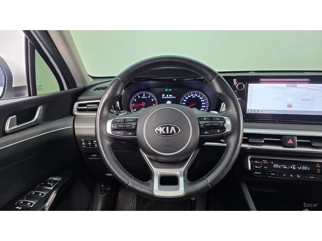 Kia K5 2.0 Prestige* КОЖА* ОБДУХВ* НАВИ - автомобили, коли, обяви за нови и употребявани 10