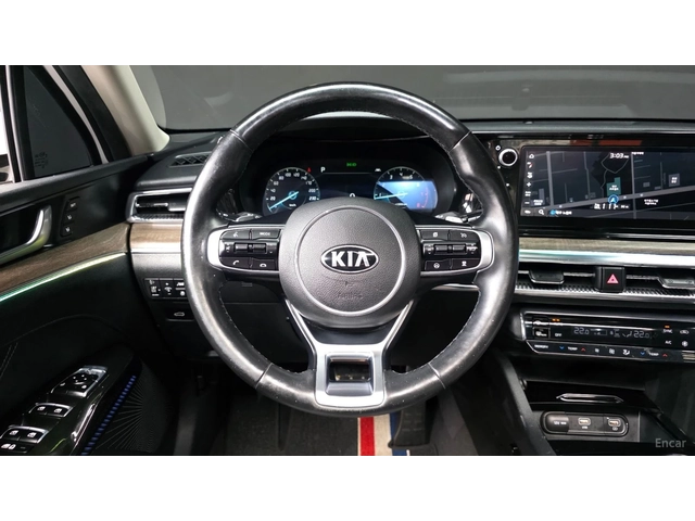 Kia K5 2.0* SIGNATURE* ПОДГРЕВ* ОБДУХВАНЕ* 360* ПАНО* - автомобили, коли, обяви за нови и употребявани 11