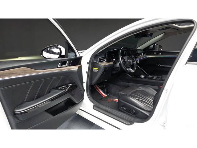Kia K5 2.0* SIGNATURE* ПОДГРЕВ* ОБДУХВАНЕ* 360* ПАНО* - автомобили, коли, обяви за нови и употребявани 9