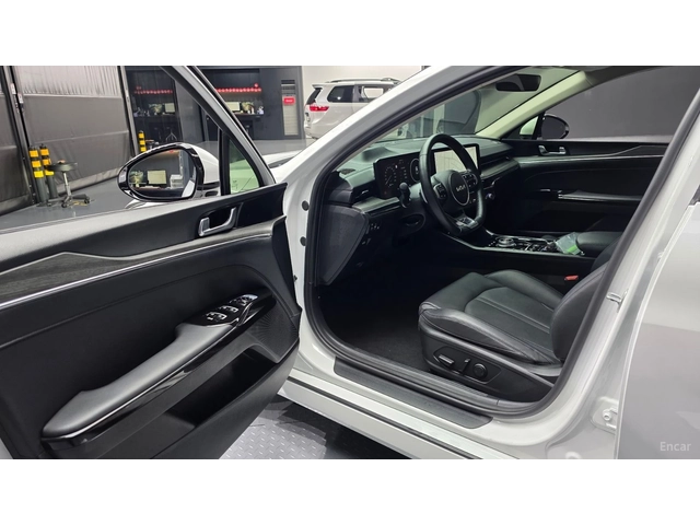 Kia K5 1.6 Turbo Noblesse* КОЖА* ОБДУХВ* НАВИ - автомобили, коли, обяви за нови и употребявани 7