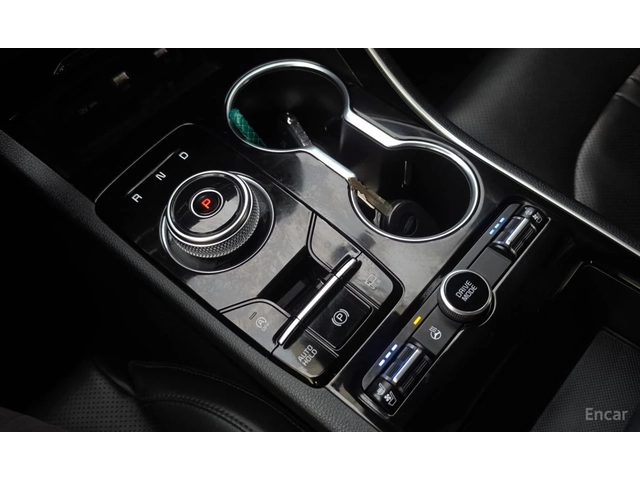 Kia K5 2.0 Prestige* DISTRONIC* ПОДГРЕВ* ОБДУХВАНЕ* КАМЕР - автомобили, коли, обяви за нови и употребявани 11