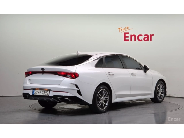 Kia K5 2.0 Prestige* DISTRONIC* ПОДГРЕВ* ОБДУХВАНЕ* КАМЕР - автомобили, коли, обяви за нови и употребявани 2