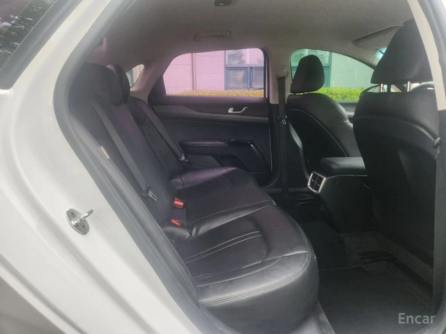 Kia K5 2.0 Trendy* ПОДГРЕВ* КАМЕРА* LANE ASSIST* - автомобили, коли, обяви за нови и употребявани 8