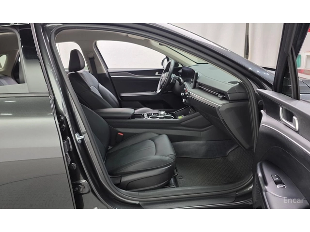 Kia K5 2.0* LPI* PRESTIGE* ПОДГРЕВ* КАМЕРА* LANE* ASSIST* - автомобили, коли, обяви за нови и употребявани 13