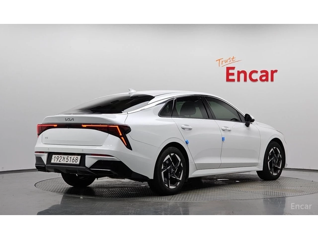 Kia K5 2.0* LPI* PRESTIGE* ПОДГРЕВ* КАМЕРА* LANE* ASSIST* - автомобили, коли, обяви за нови и употребявани 1