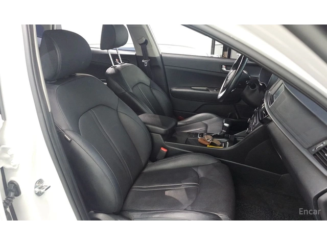 Kia K5 2.0* LPI* LUXURY* ПОДГРЕВ* КАМЕРА* - автомобили, коли, обяви за нови и употребявани 13