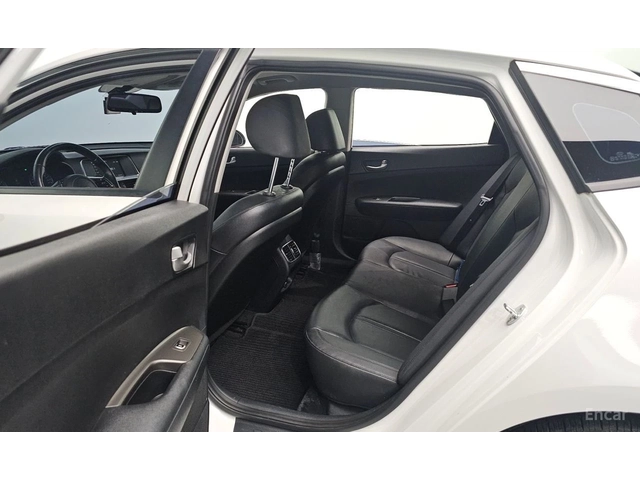Kia K5 2.0* LPI* LUXURY* ПОДГРЕВ* КАМЕРА* - автомобили, коли, обяви за нови и употребявани 14