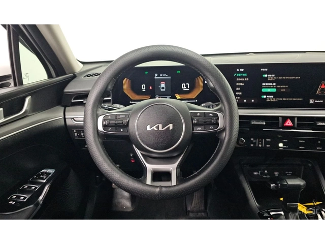Kia K5 2.0* LPI* PRESTIGE* ПОДГРЕВ* КАМЕРА* LANE* ASSIST* - автомобили, коли, обяви за нови и употребявани 7