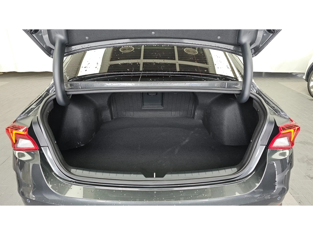 Kia K5 - автомобили, коли, обяви за нови и употребявани 4