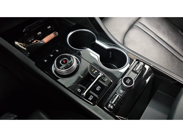 Kia K5 - автомобили, коли, обяви за нови и употребявани 7