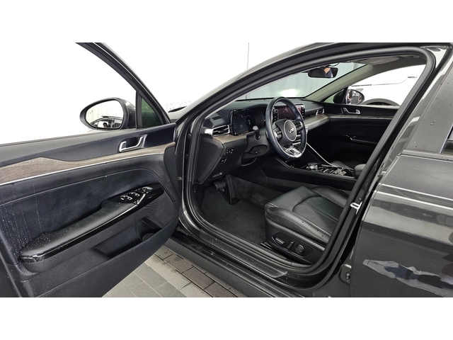 Kia K5 - автомобили, коли, обяви за нови и употребявани 8