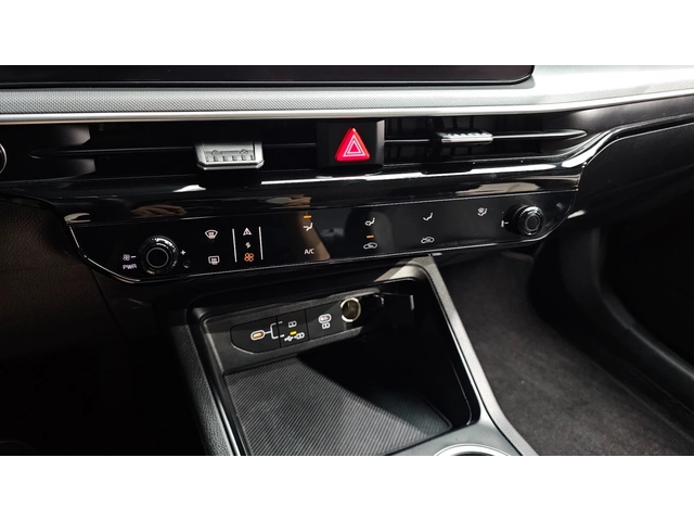Kia K5 2.0 LPi - автомобили, коли, обяви за нови и употребявани 13
