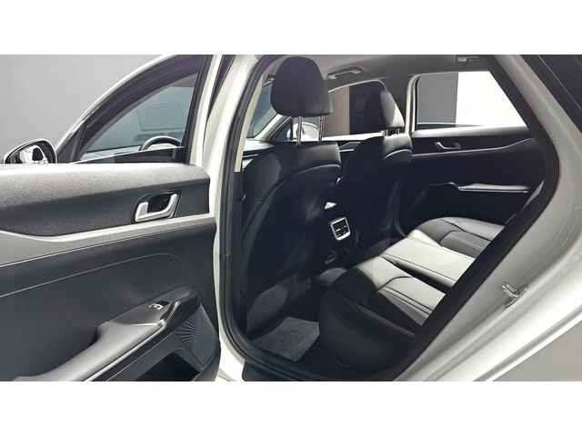 Kia K5 2.0 LPi - автомобили, коли, обяви за нови и употребявани 6