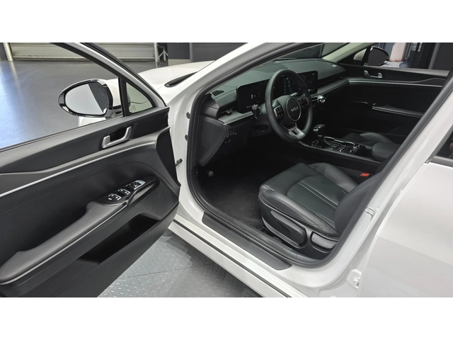 Kia K5 2.0 LPi - автомобили, коли, обяви за нови и употребявани 8