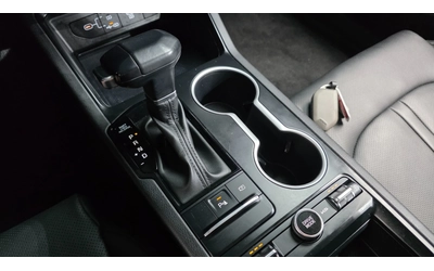 Kia K5 2.0 LPi - автомобили, коли, обяви за нови и употребявани 10