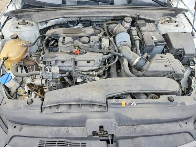 Kia K5 - автомобили, коли, обяви за нови и употребявани 10