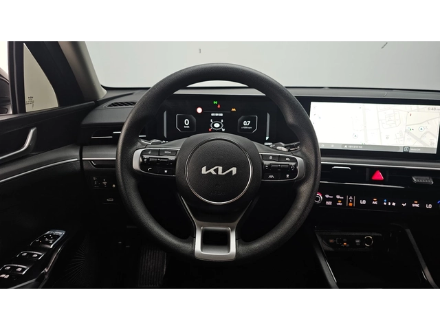 Kia K5 Prestige - автомобили, коли, обяви за нови и употребявани 12