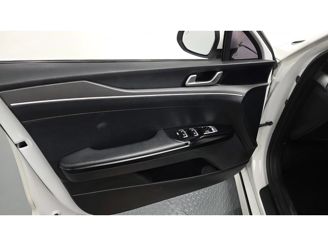 Kia K5 TRENDY - автомобили, коли, обяви за нови и употребявани 8