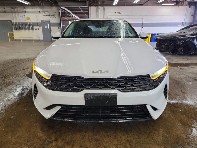 Kia K5 - автомобили, коли, обяви за нови и употребявани 1