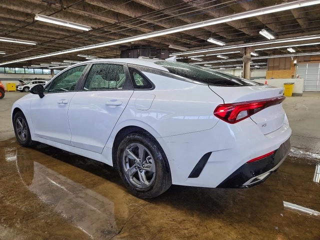 Kia K5 - автомобили, коли, обяви за нови и употребявани 3