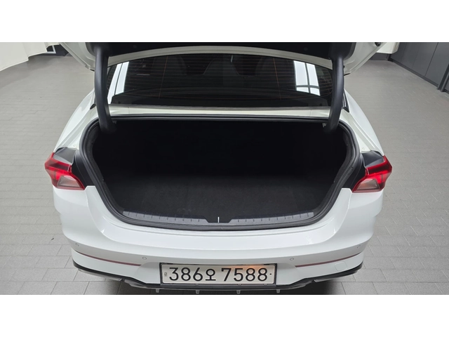 Kia K5 Trendy - автомобили, коли, обяви за нови и употребявани 16