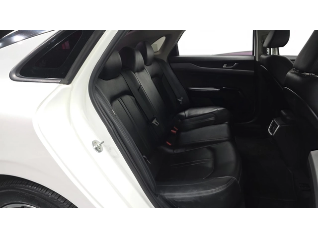 Kia K5 2.0 Trendy | Distronic | Навигация | LED Фарове - автомобили, коли, обяви за нови и употребявани 13