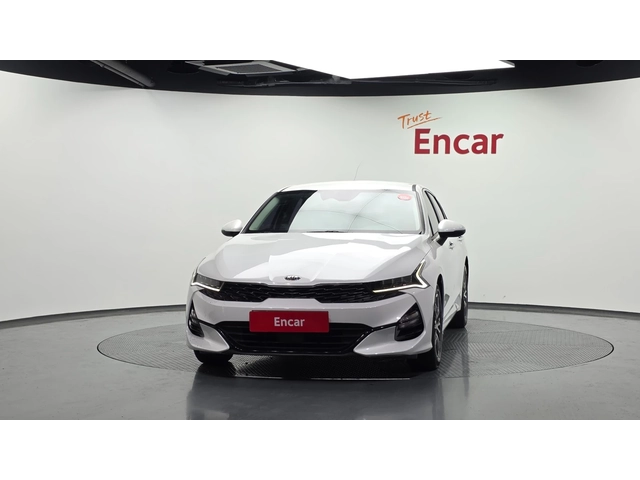 Kia K5 2.0 Trendy | Distronic | Навигация | LED Фарове - автомобили, коли, обяви за нови и употребявани 2