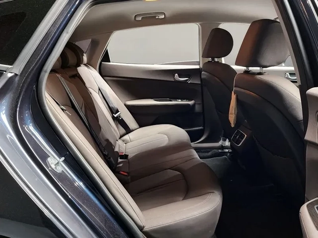Kia K5 2.0 Noblesse - САМО 30% АВАНС - автомобили, коли, обяви за нови и употребявани 10