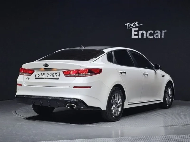 Kia K5 2.0 Luxury - САМО 30% АВАНС - автомобили, коли, обяви за нови и употребявани 2