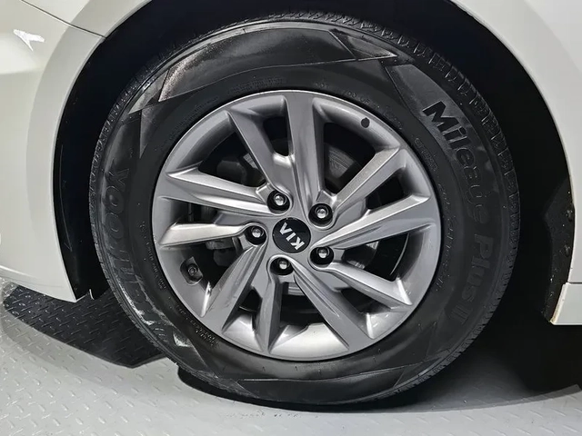 Kia K5 2.0 Luxury - САМО 30% АВАНС - автомобили, коли, обяви за нови и употребявани 8