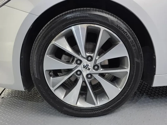 Kia K5 2.0 MX Style - САМО 30% АВАНС - автомобили, коли, обяви за нови и употребявани 4