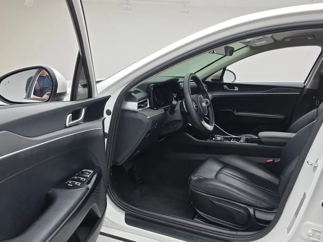 Kia K5 2.0 - САМО 30% АВАНС - автомобили, коли, обяви за нови и употребявани 9