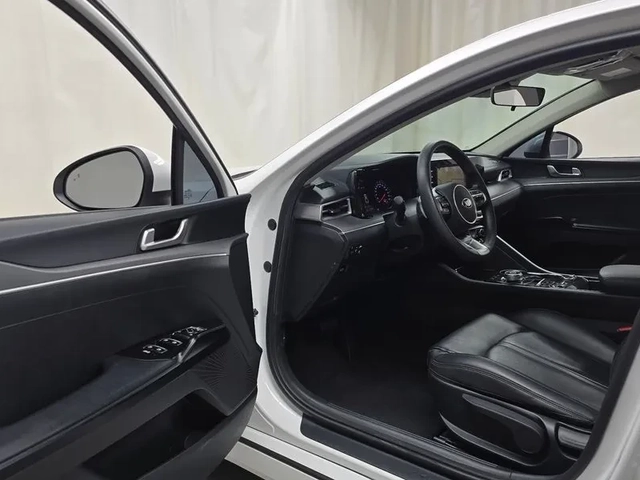 Kia K5 2.0 - САМО 30% АВАНС - автомобили, коли, обяви за нови и употребявани 9